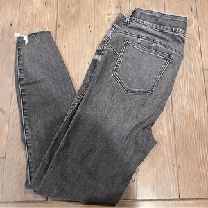 TORRID BOMBSHELL SKINNY